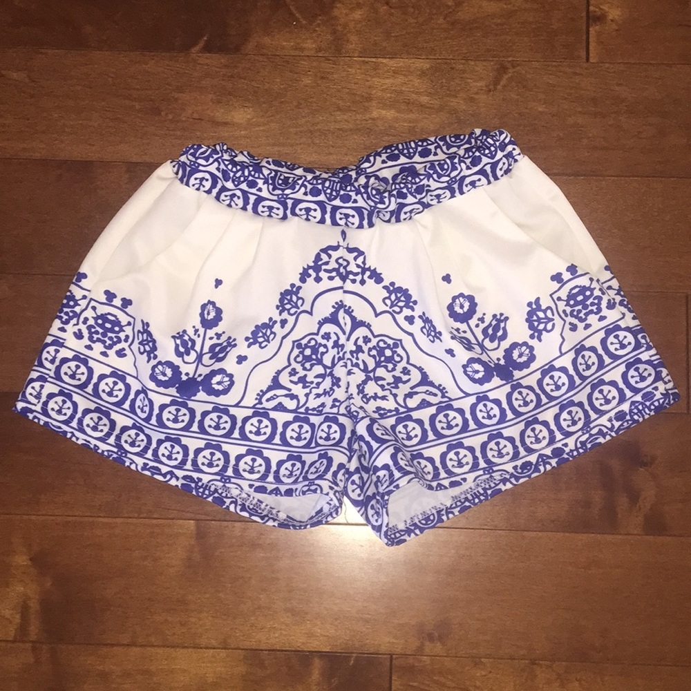 Cute flowy shorts!